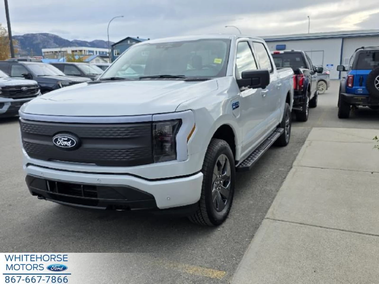 2025 Ford F-150 Lightning Flash Image principale