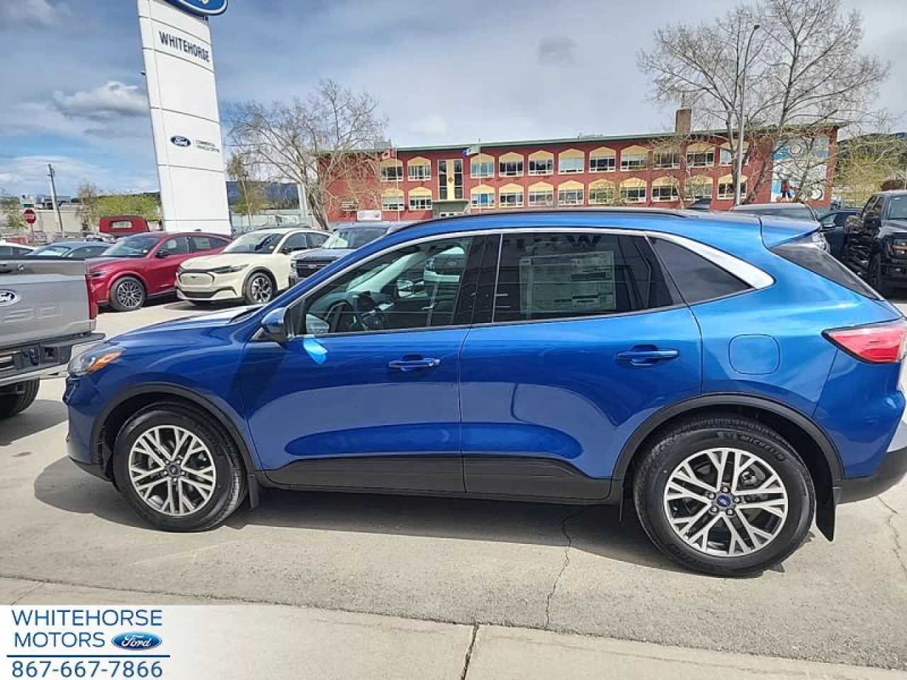 2022 Ford Escape SEL Hybrid AWD Image principale