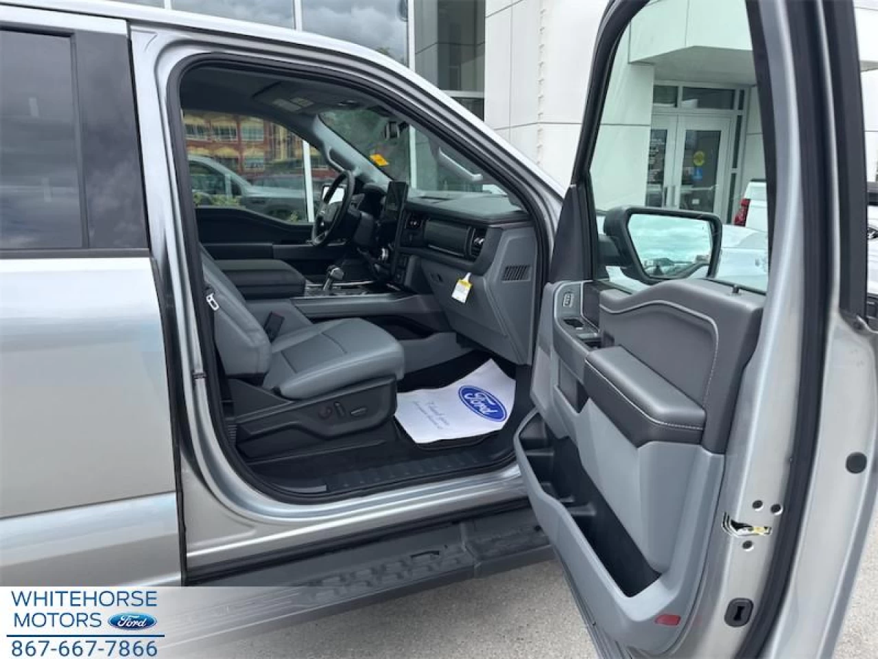 2025 Ford F-150 Lightning Flash Image principale