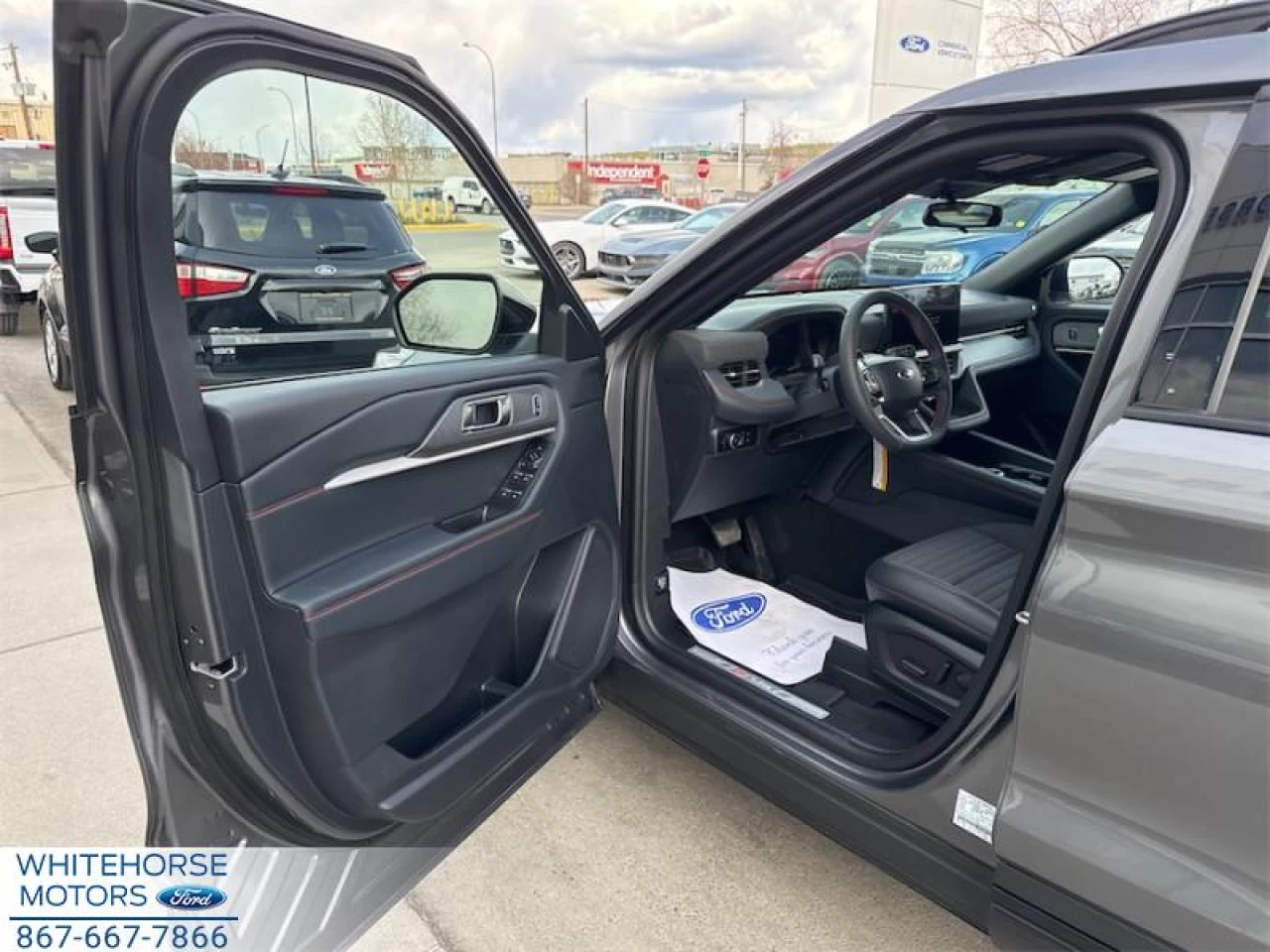 2025 Ford Explorer ST-Line Image principale
