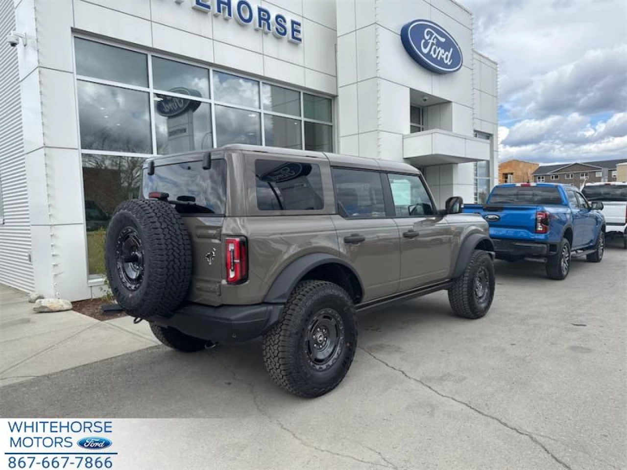 2025 Ford Bronco Badlands Main Image