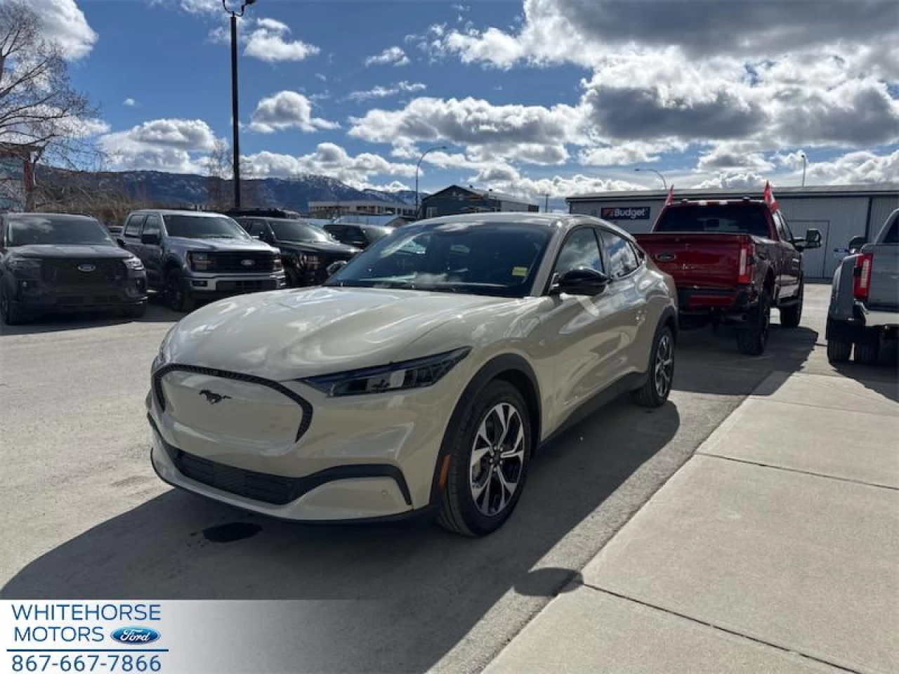 2025 Ford Mustang Mach-E Select AWD Image principale