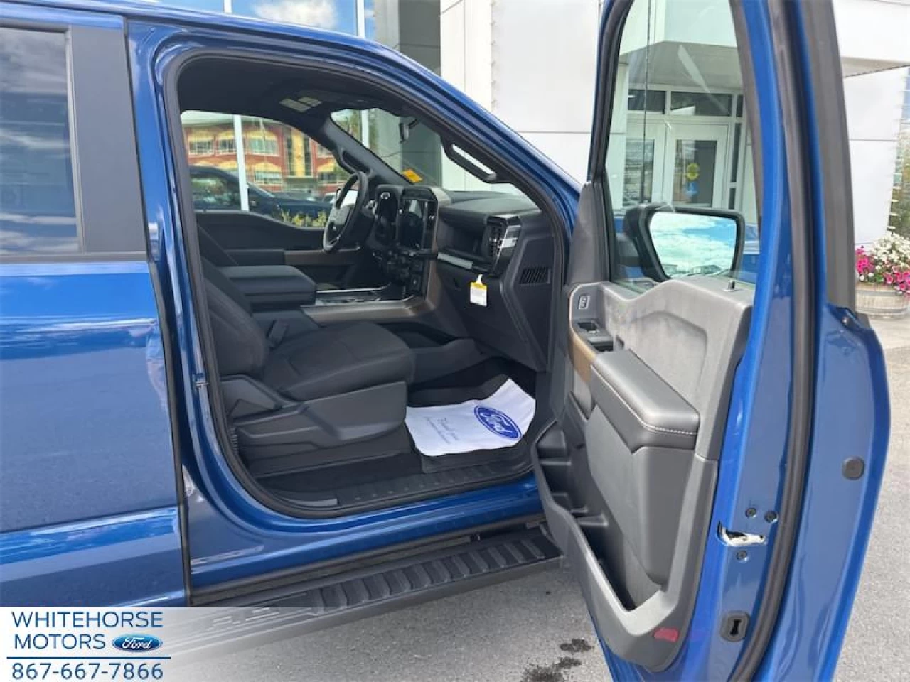 2025 Ford F-150 STX Image principale