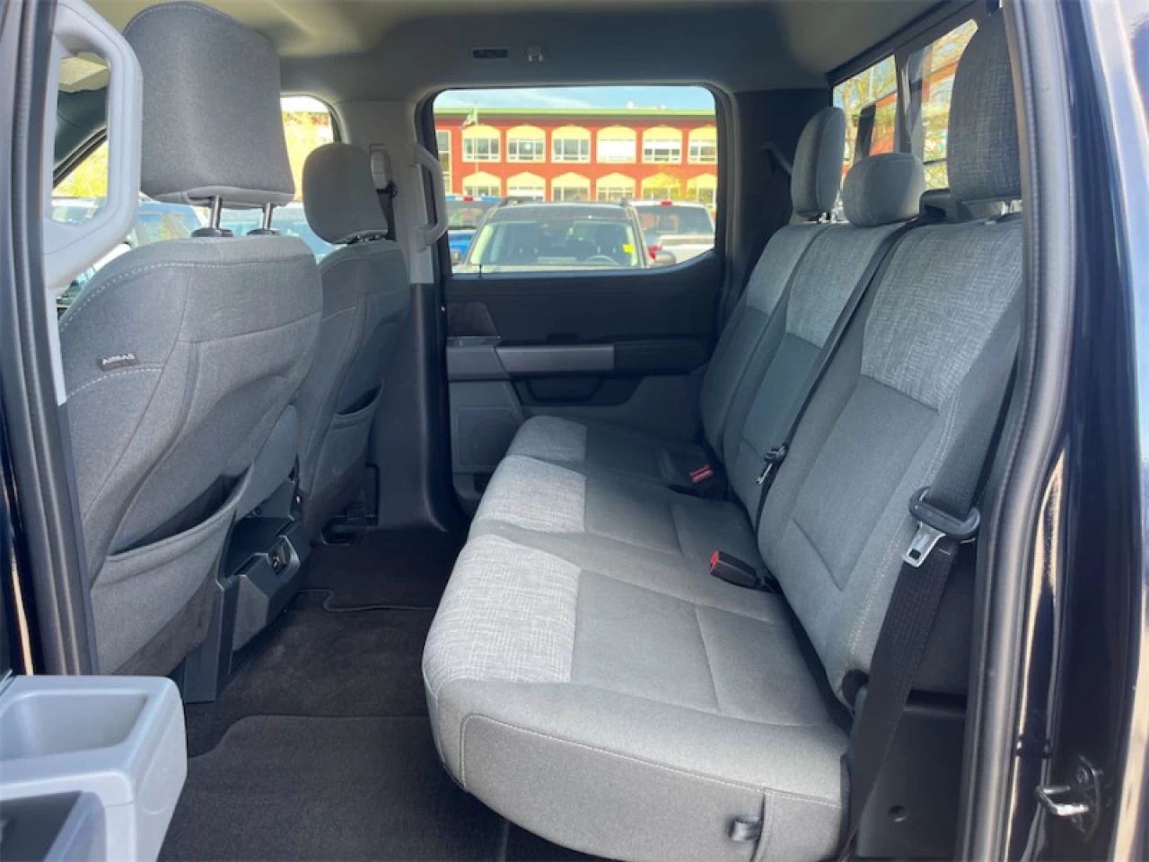 2023 Ford F-150 XLT Main Image