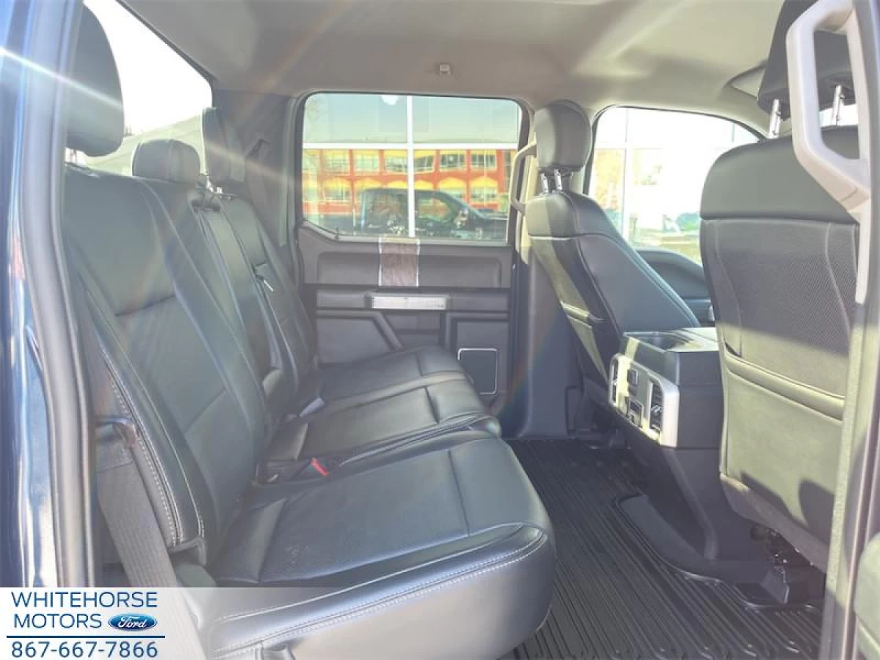 2019 Ford F-350 4X4-CREW CAB SRW LARIAT-176 WB Image principale