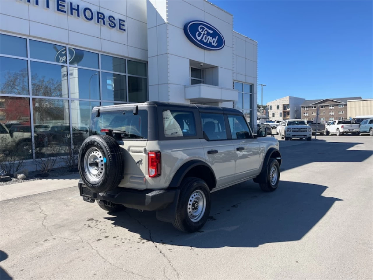 2026 Ford Bronco Base Main Image