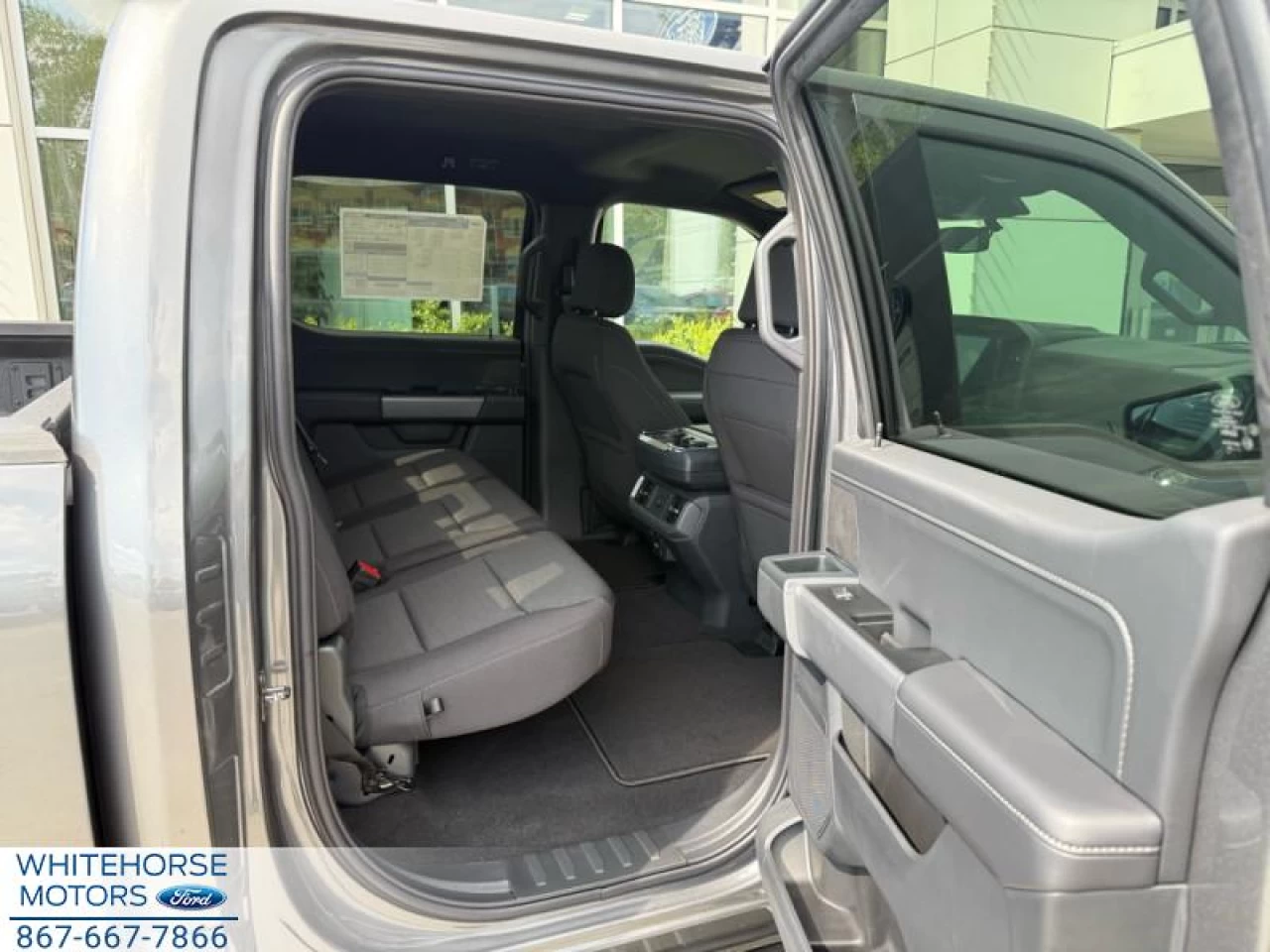 2025 Ford F-150 XLT Main Image