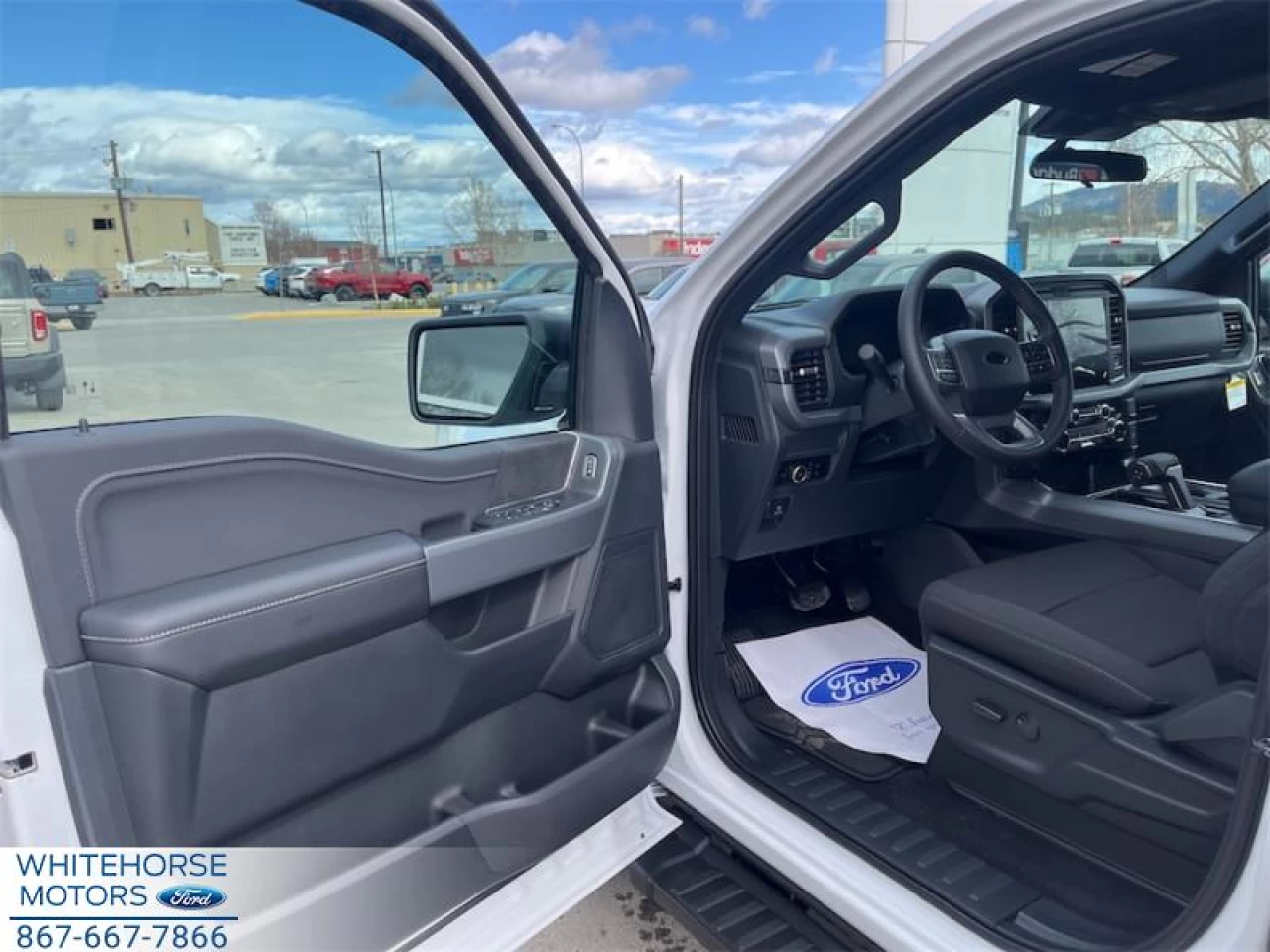 2026 Ford F-150 XLT Main Image