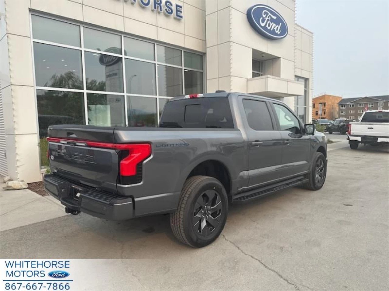 2025 Ford F-150 Lightning Lariat Main Image