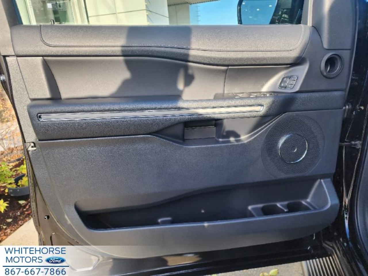 2024 Ford Expedition XLT High Package Main Image