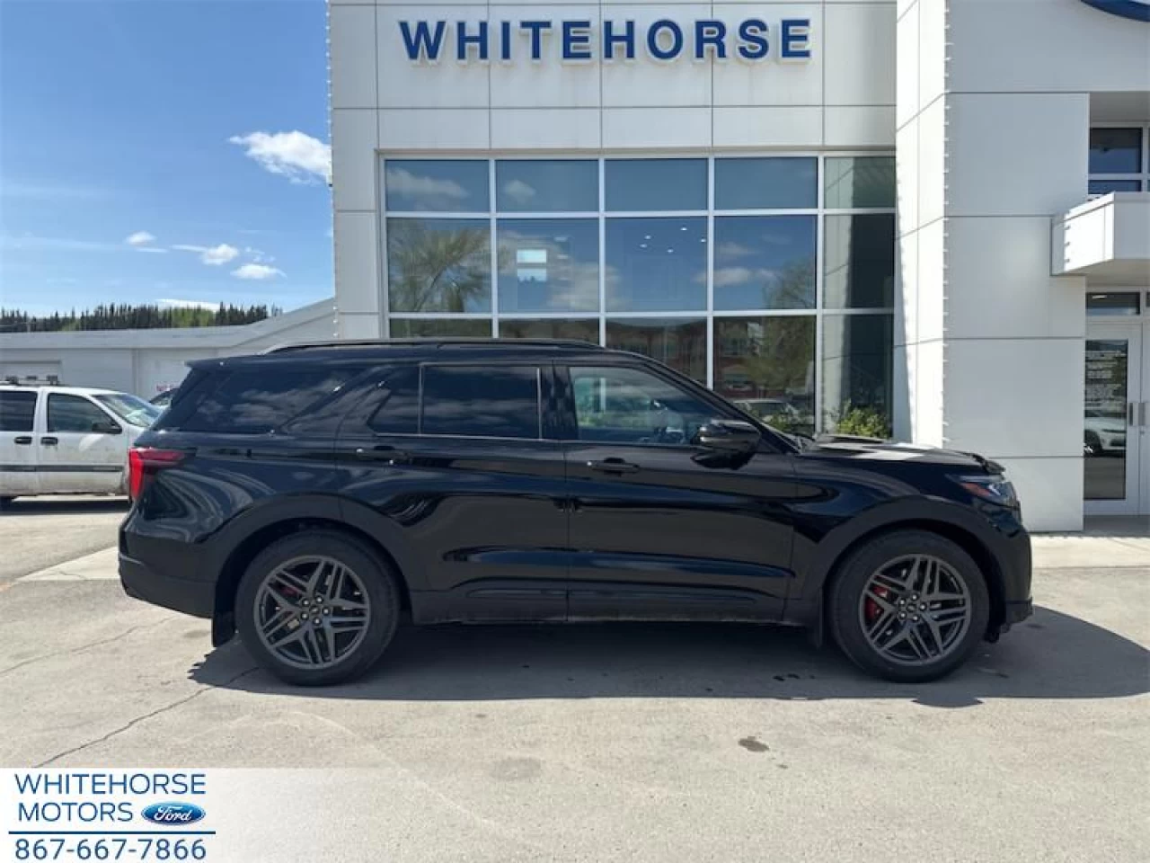 2025 Ford Explorer ST Main Image