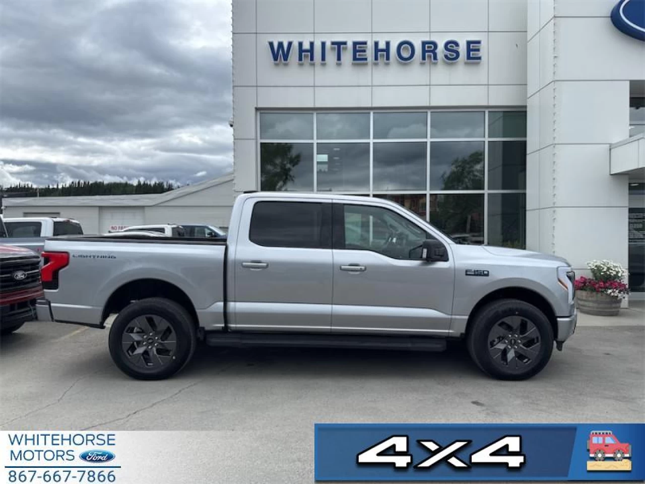 2025 Ford F-150 Lightning Flash Main Image