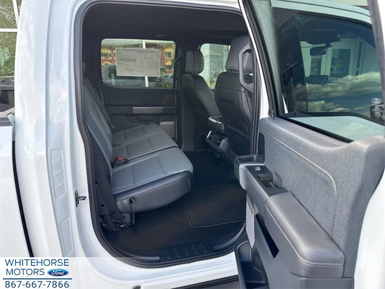 2025 Ford F-150 Lightning Lariat Main Image