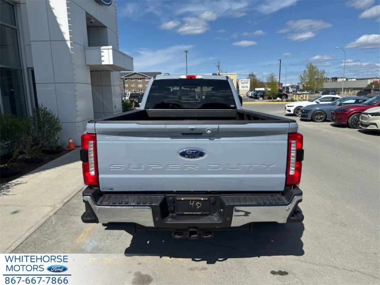 2025 Ford F-350 Super Duty Lariat Main Image