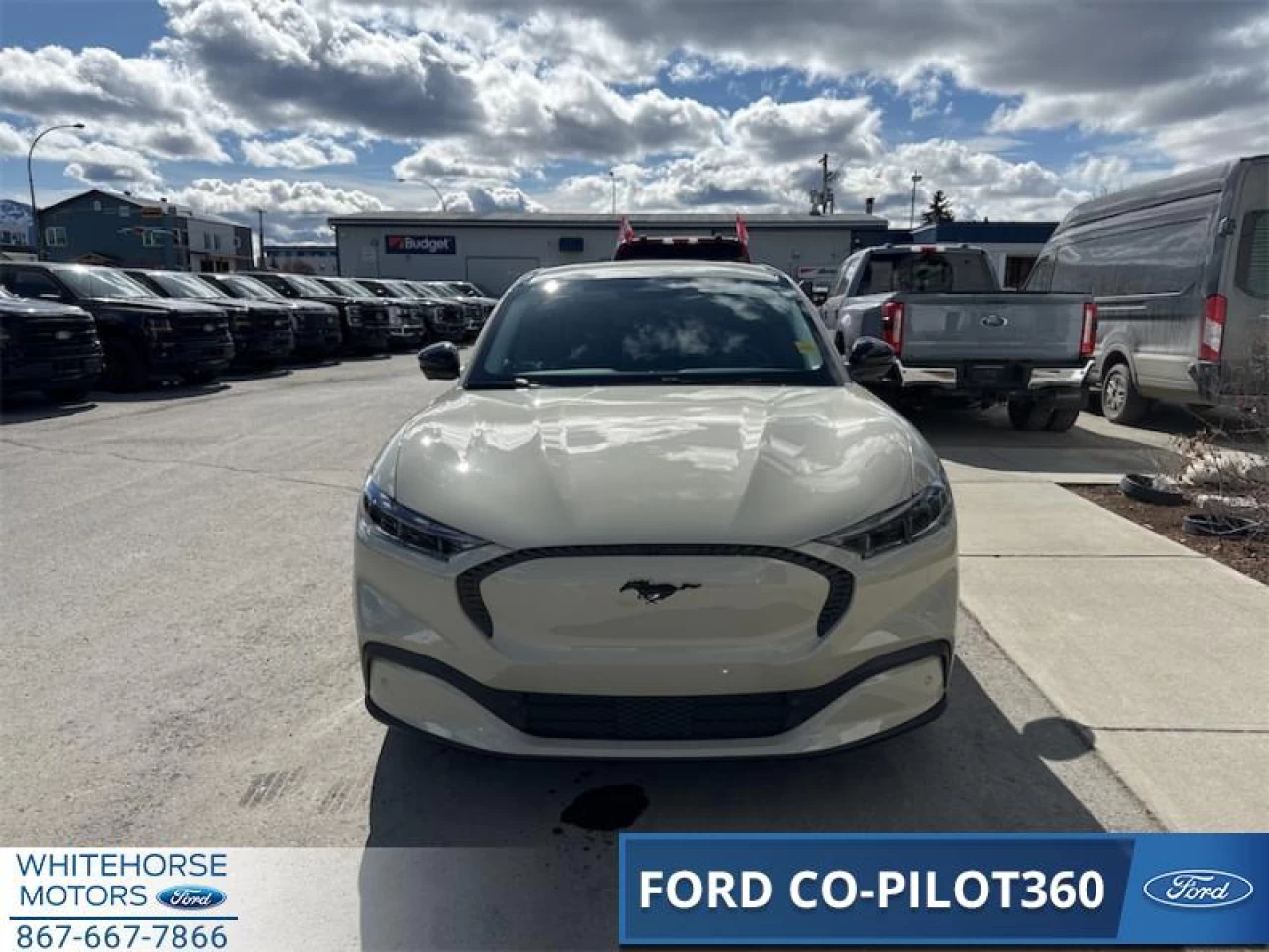 2025 Ford Mustang Mach-E Select AWD Image principale