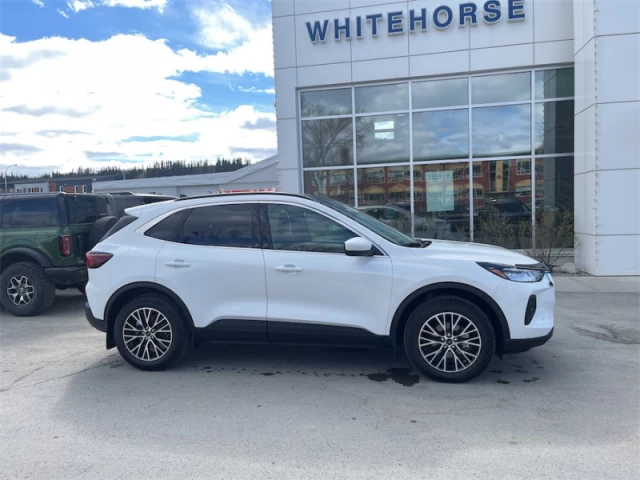 Ford Escape PHEV 2025