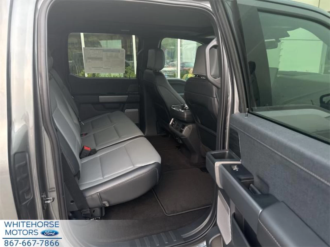 2025 Ford F-150 Lightning Lariat Main Image