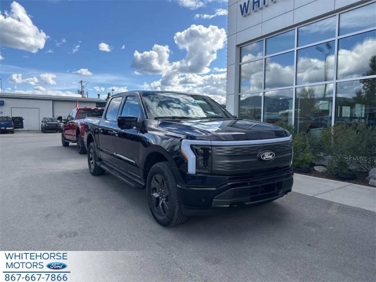 2025 Ford F-150 Lightning Lariat Main Image
