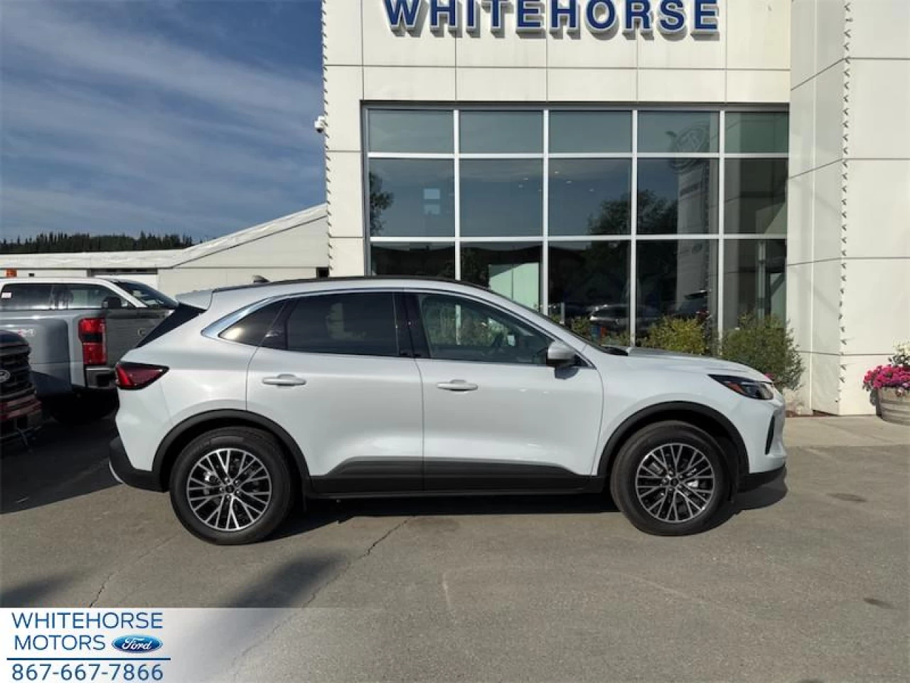 2025 Ford Escape PHEV Main Image