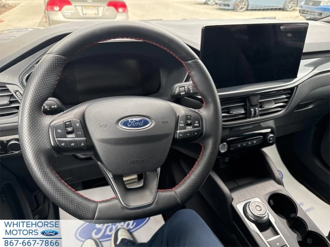 2023 Ford Escape ST-Line AWD Main Image