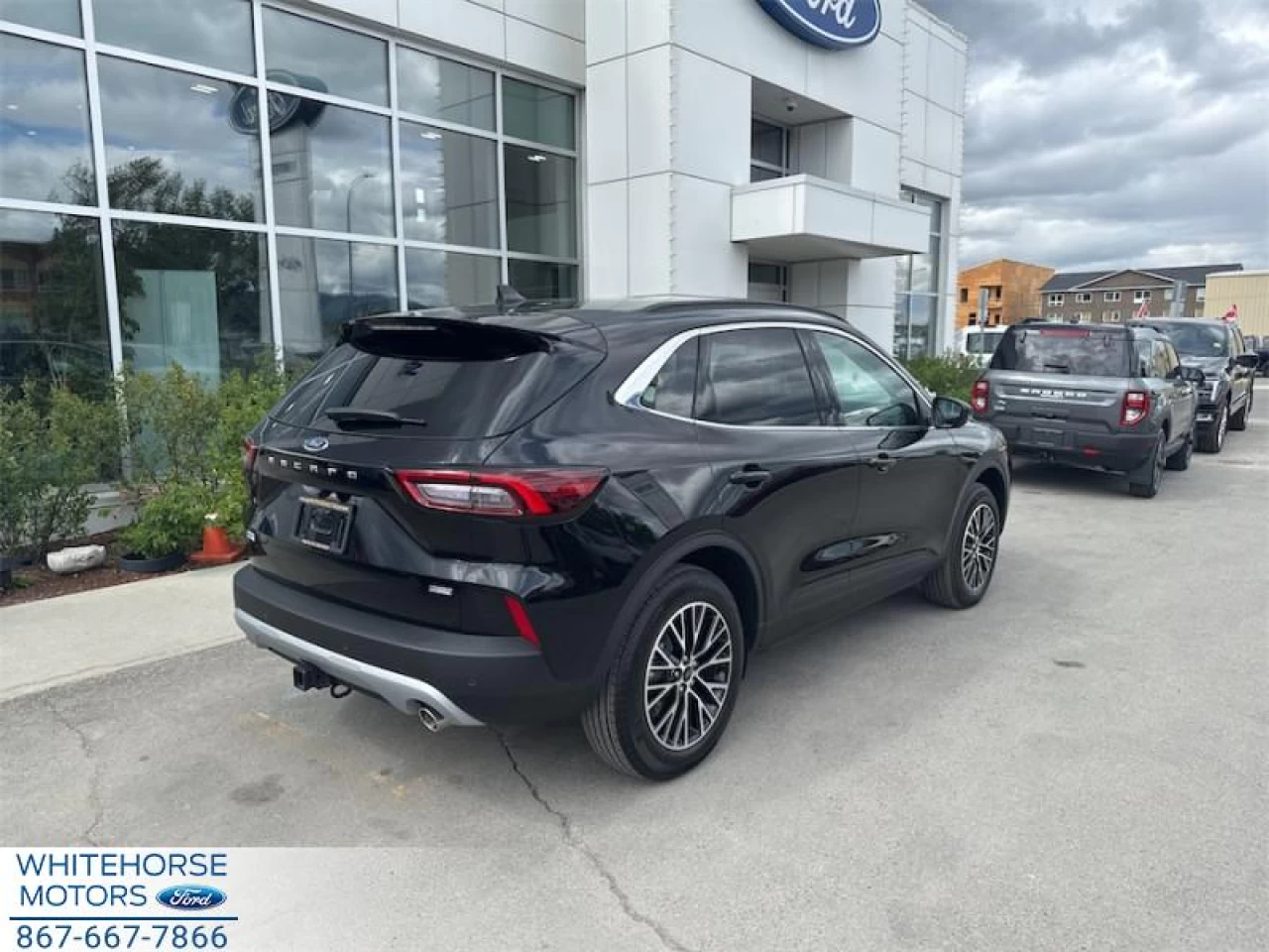 2025 Ford Escape PHEV Main Image