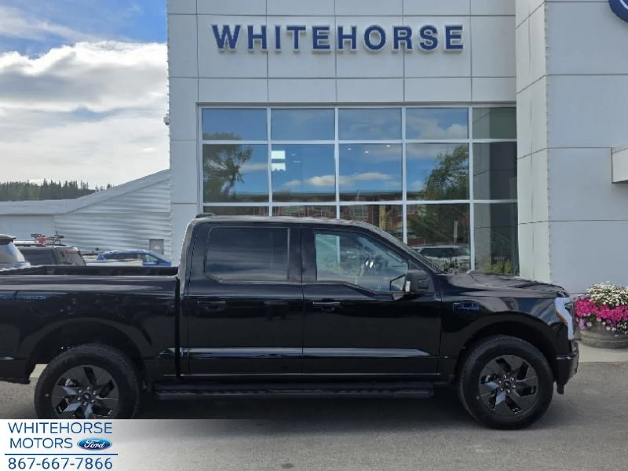 2025 Ford F-150 Lightning Flash Image principale