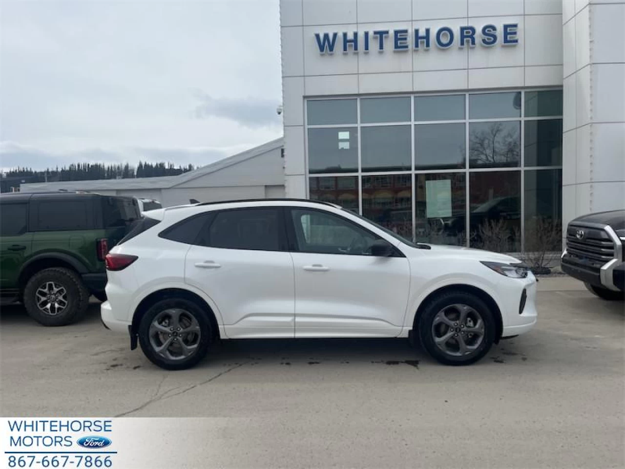 2024 Ford Escape ST-Line Main Image