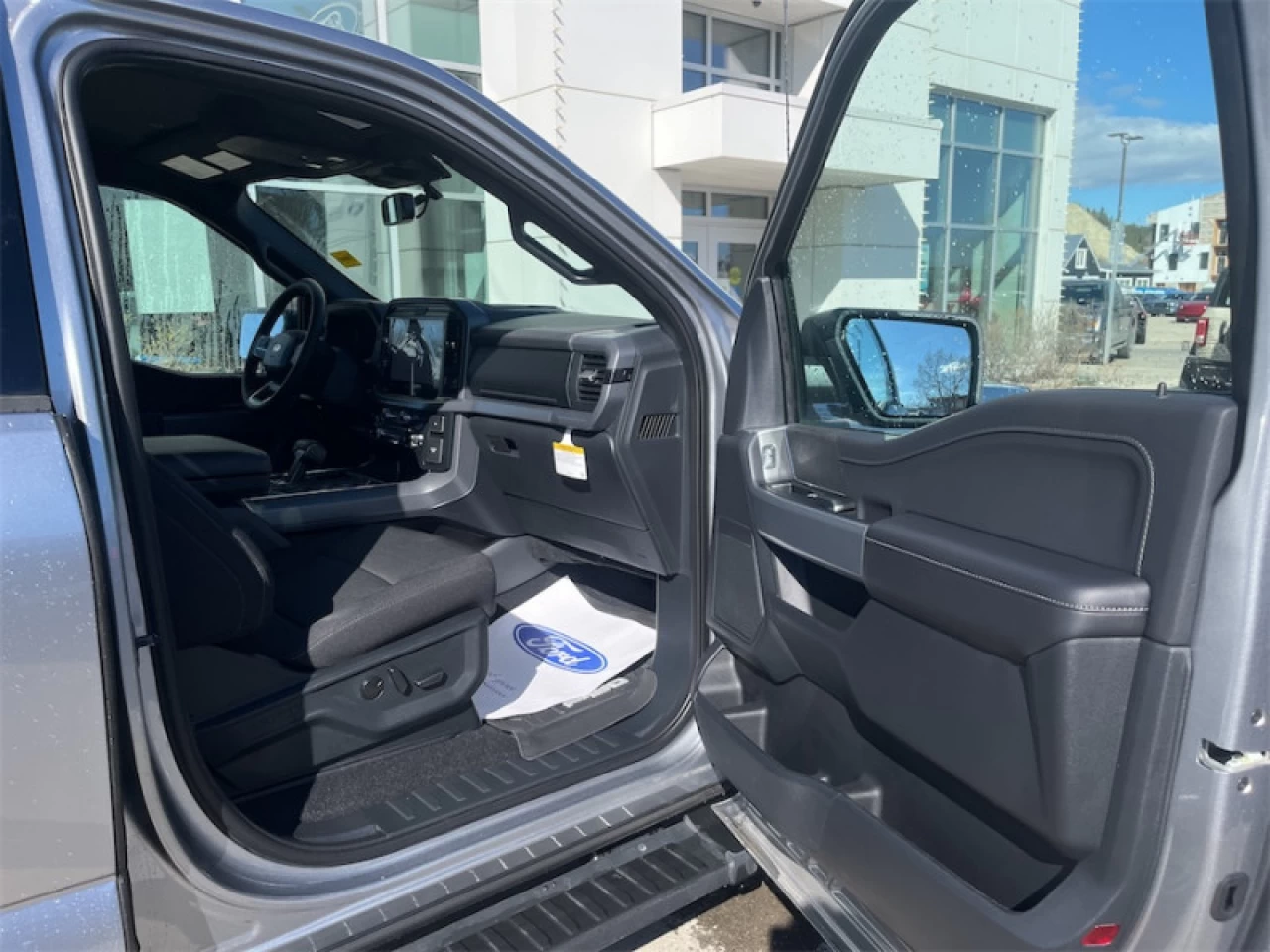 2026 Ford F-150 XLT Main Image