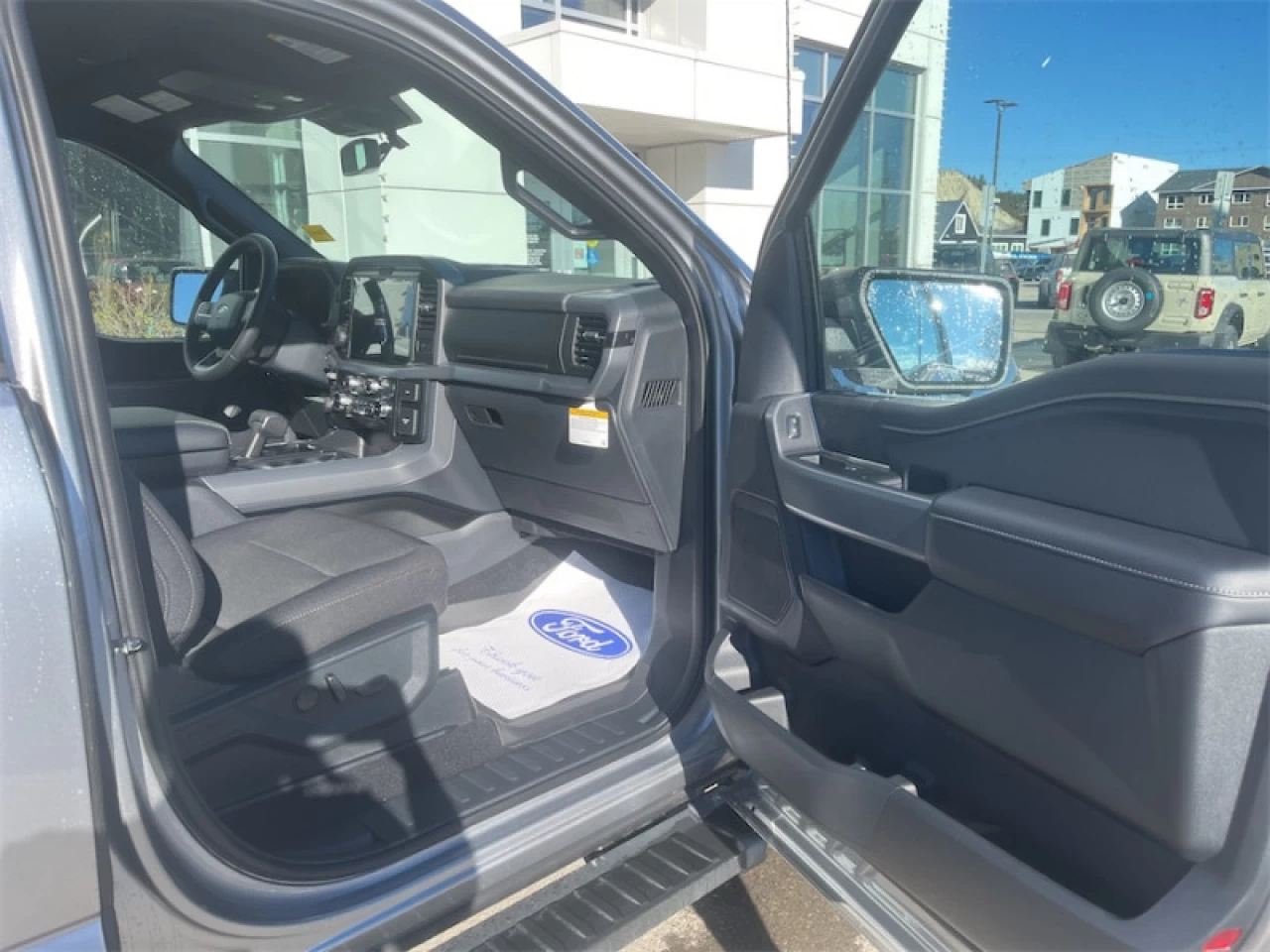 2026 Ford F-150 XLT Main Image