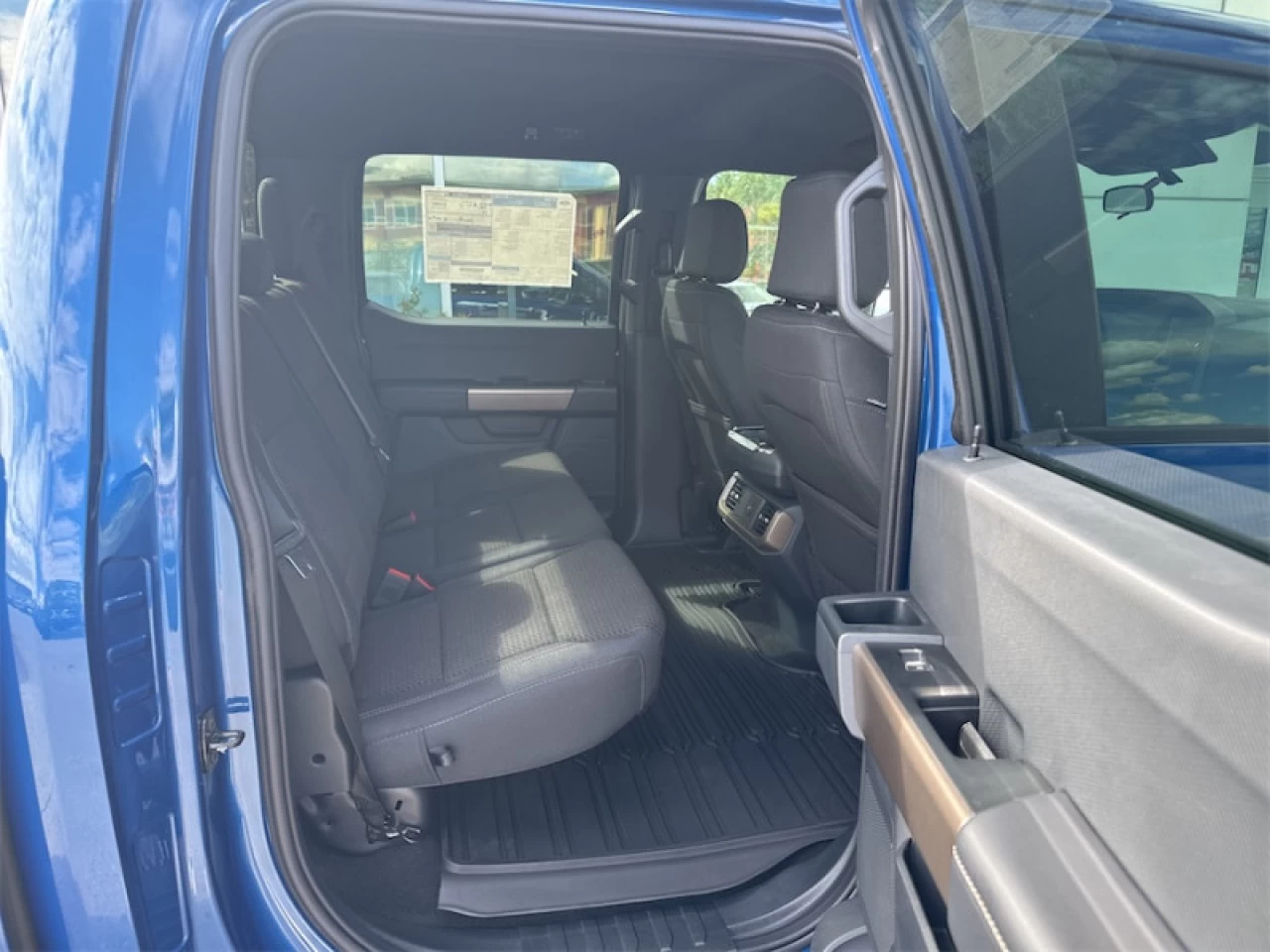 2025 Ford F-150 STX Image principale