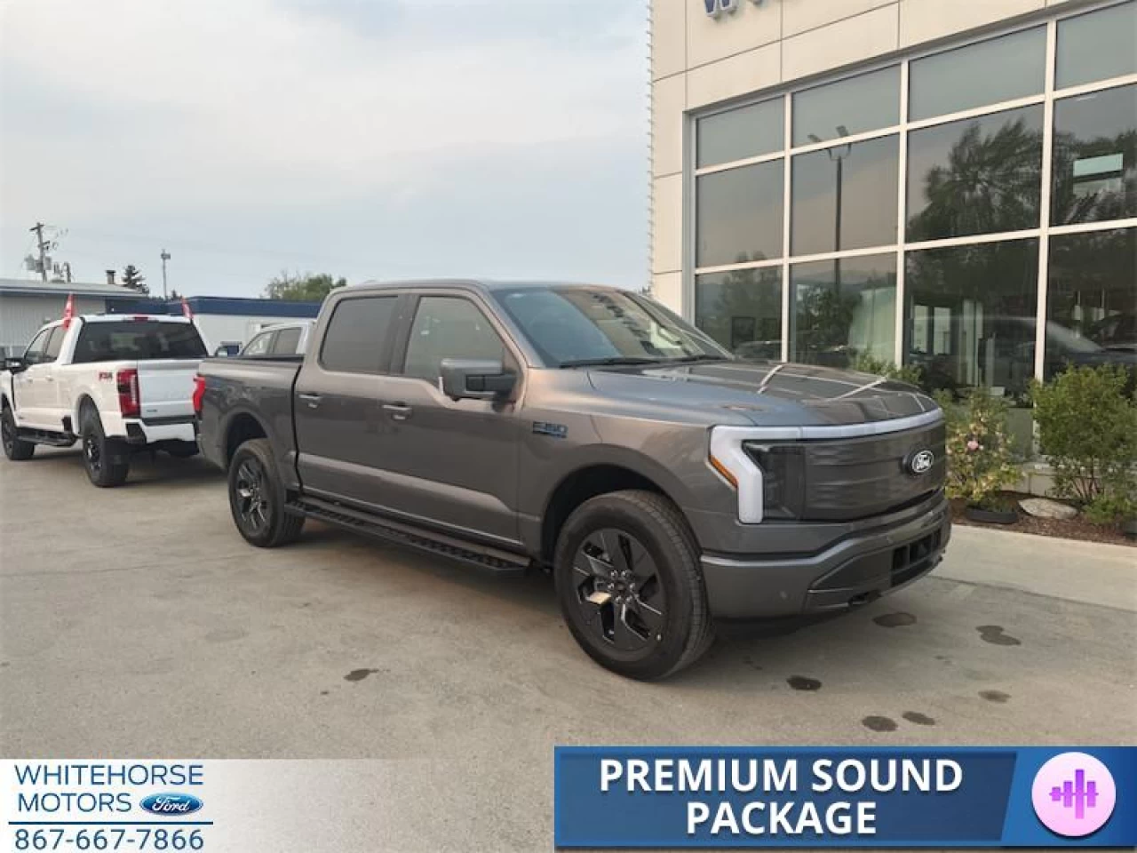 2025 Ford F-150 Lightning Lariat Main Image