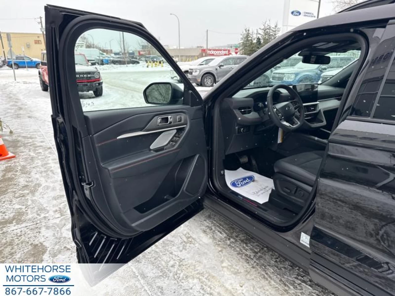 2025 Ford Explorer ST Main Image