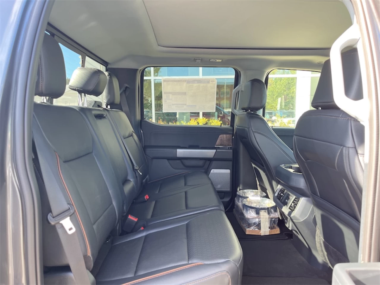 2026 Ford F-250 Super Duty Lariat Main Image