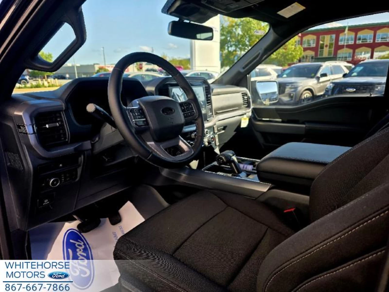 2025 Ford F-150 XLT Main Image