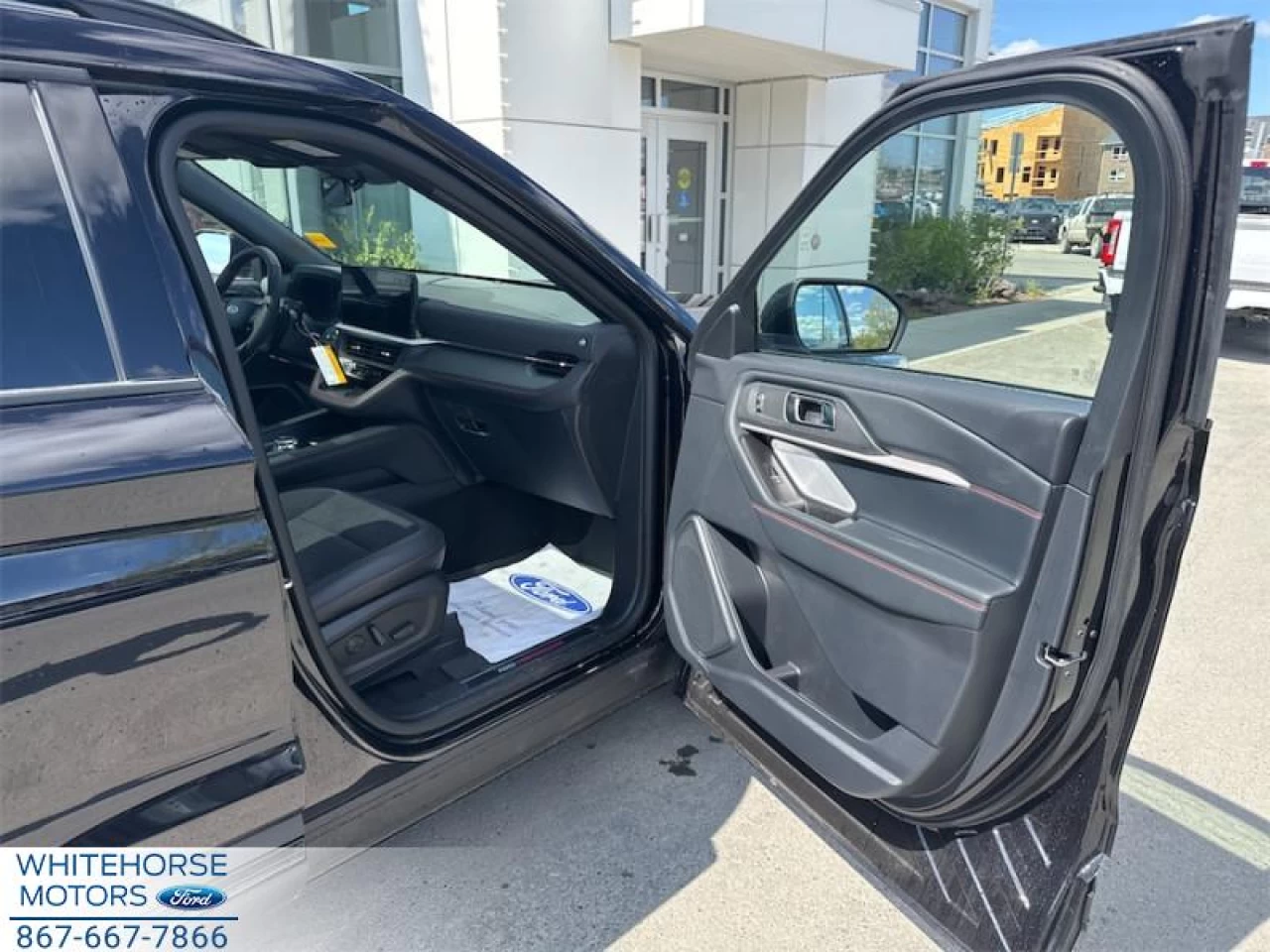 2025 Ford Explorer ST Main Image