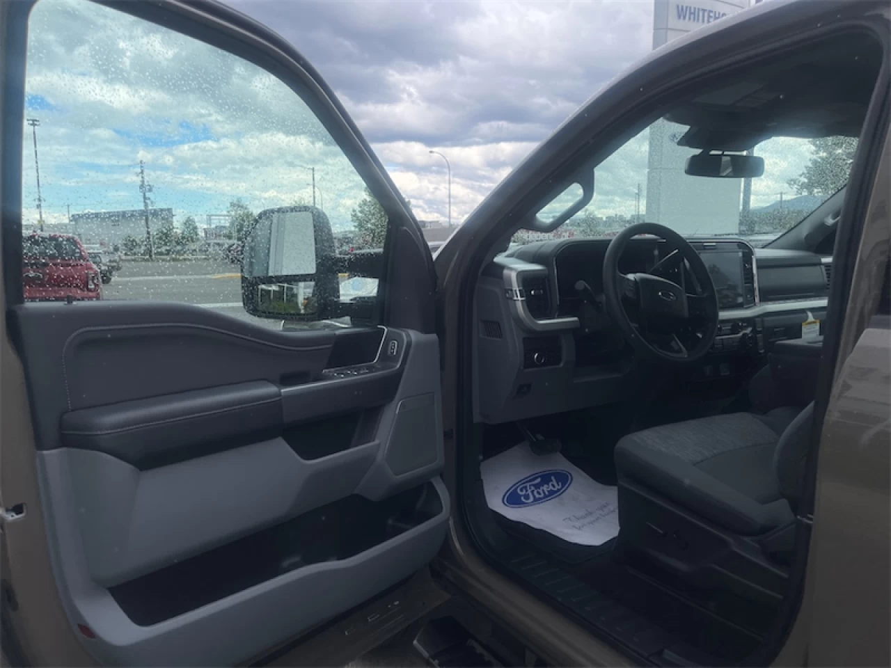 2026 Ford F-250 Super Duty XLT Main Image