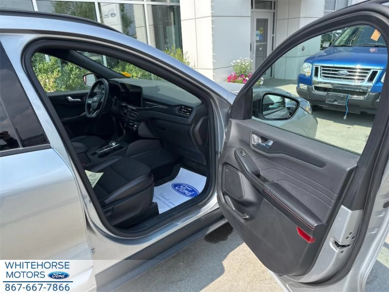 2023 Ford Escape ST-Line AWD Main Image