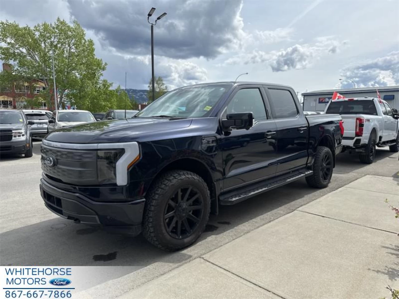2023 Ford F-150 Lightning Lariat Main Image