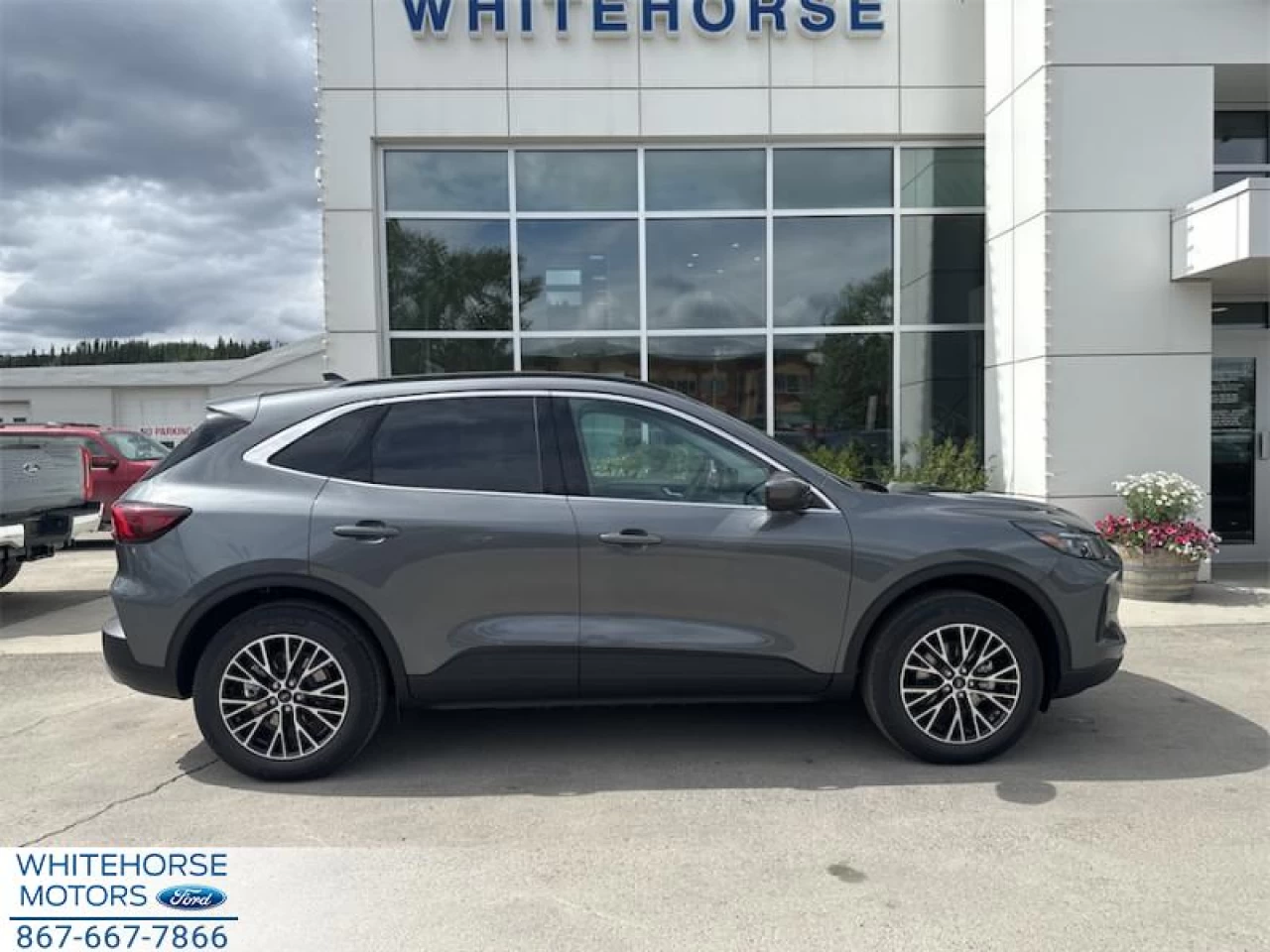 2025 Ford Escape PHEV Main Image