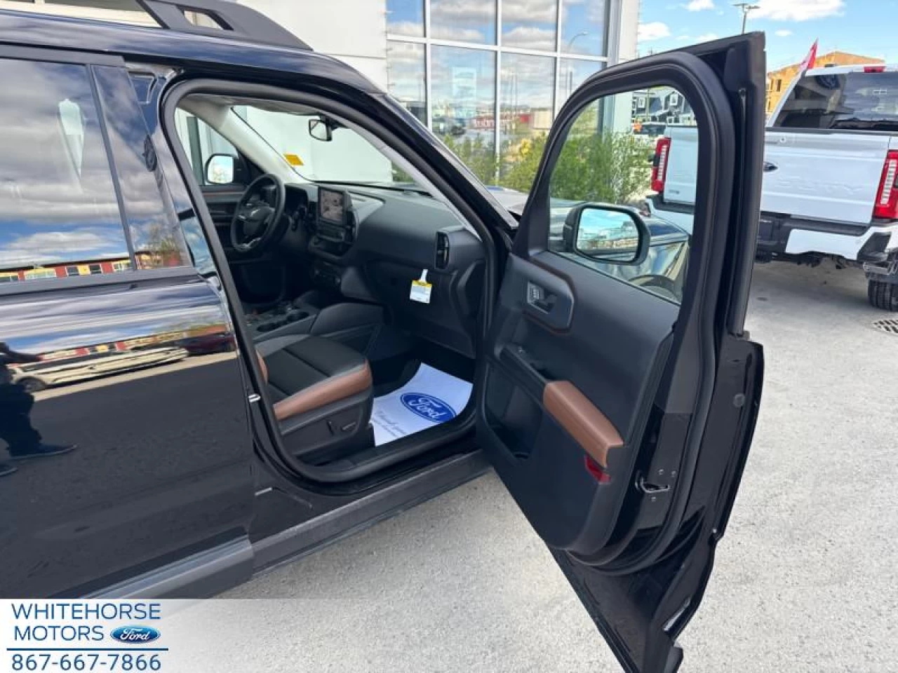 2024 Ford Bronco Sport Outer Banks Main Image