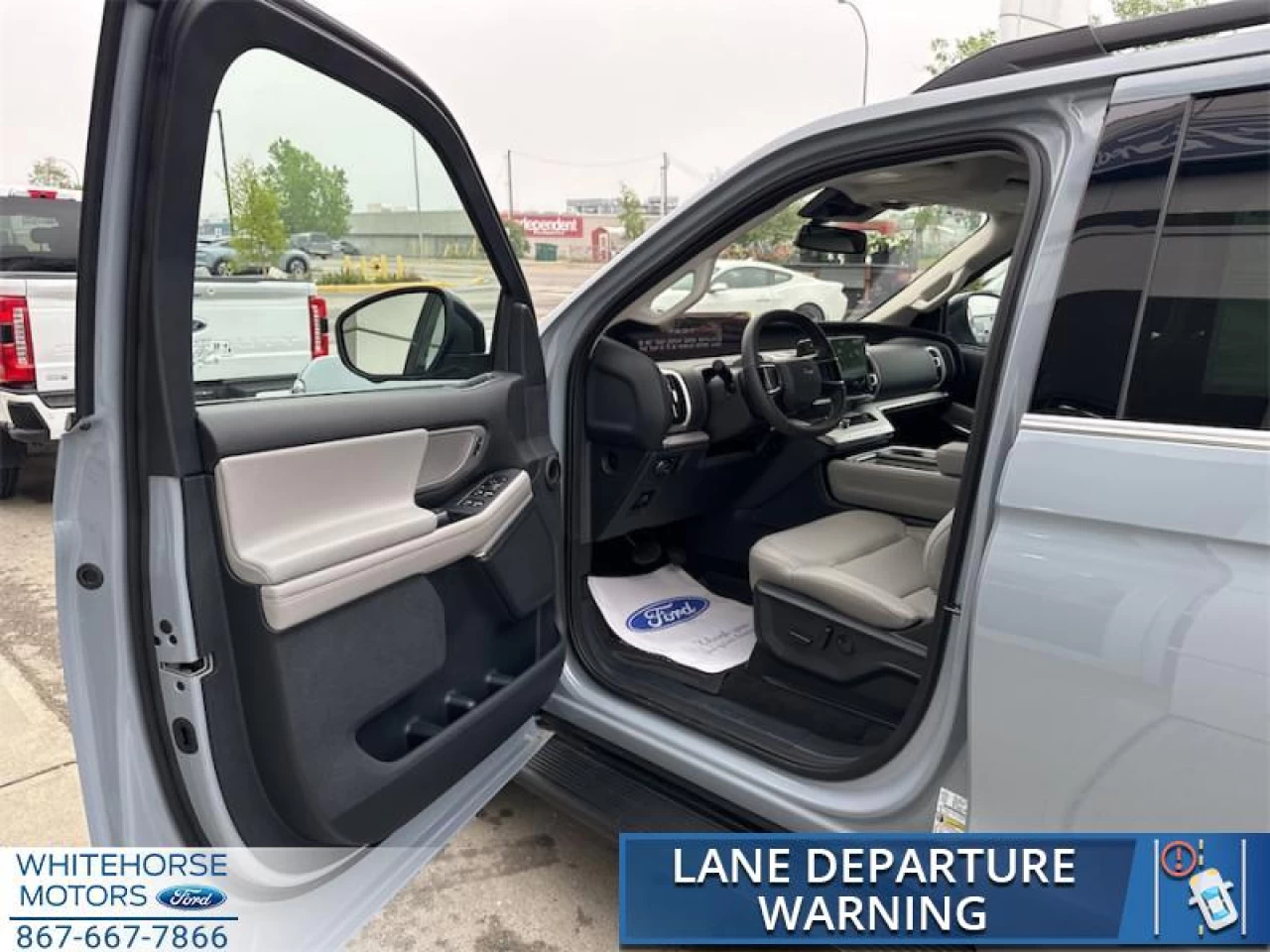 2025 Ford Expedition ACTIVE Main Image