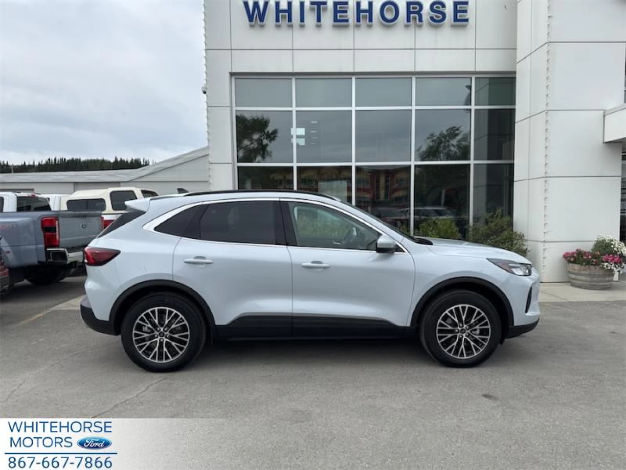 2025 Ford Escape PHEV Main Image