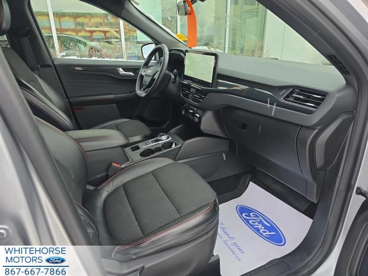 2023 Ford Escape ST-Line AWD Main Image