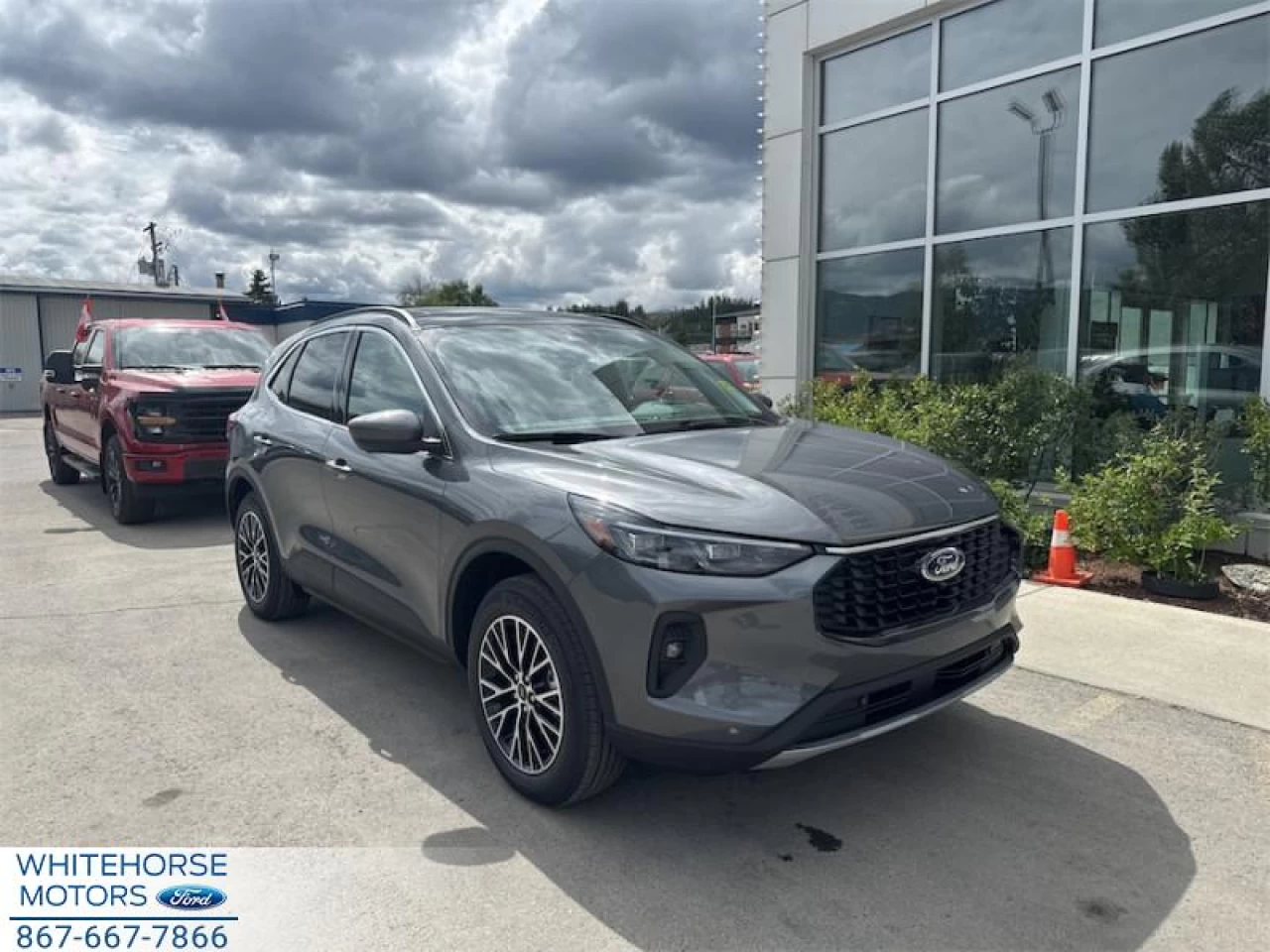 2025 Ford Escape PHEV Image principale