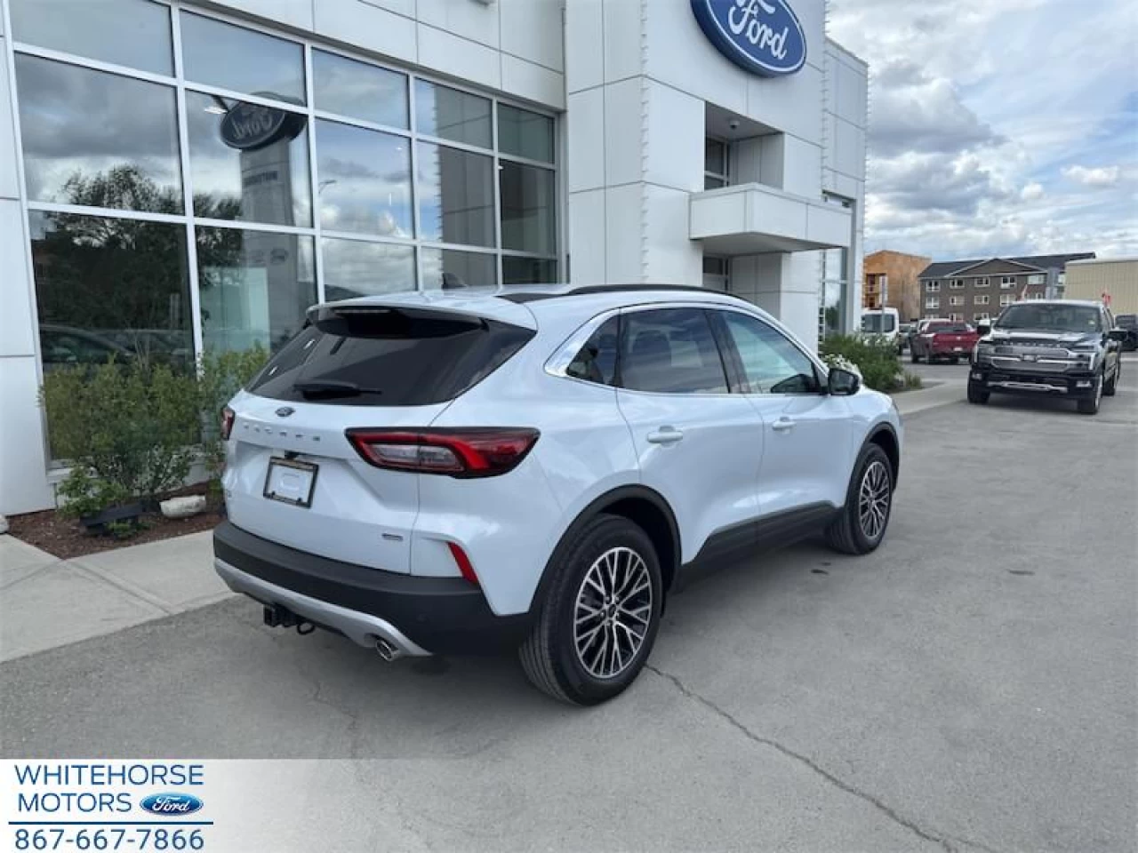 2025 Ford Escape PHEV Main Image
