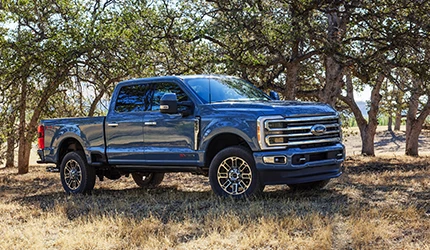 Bannière de New 2023 Super Duty F-350 SRW XL 2WD SuperCab 8' Box in Whitehorse