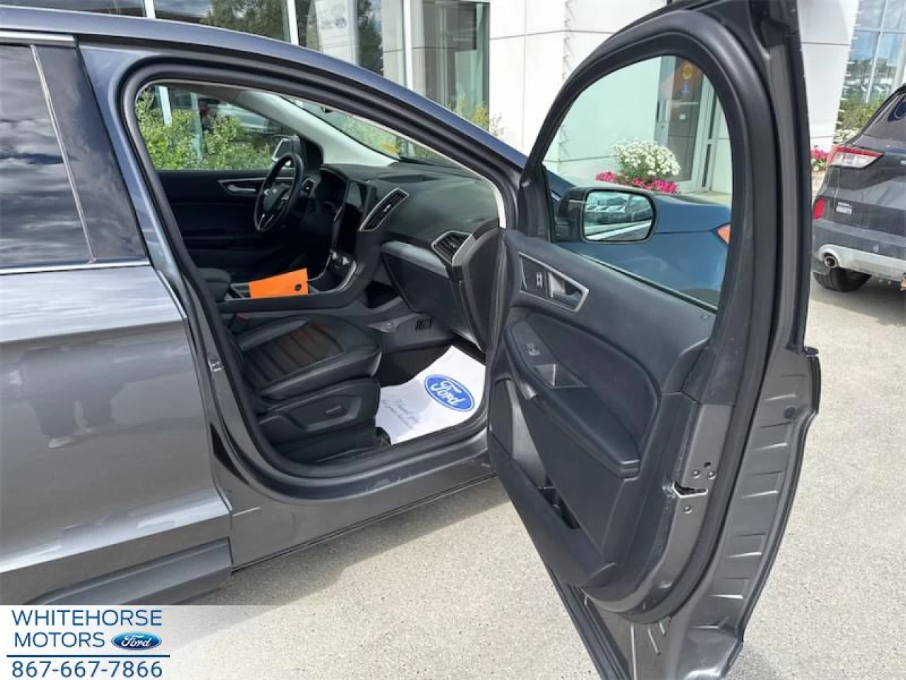 2022 Ford Edge SEL Main Image