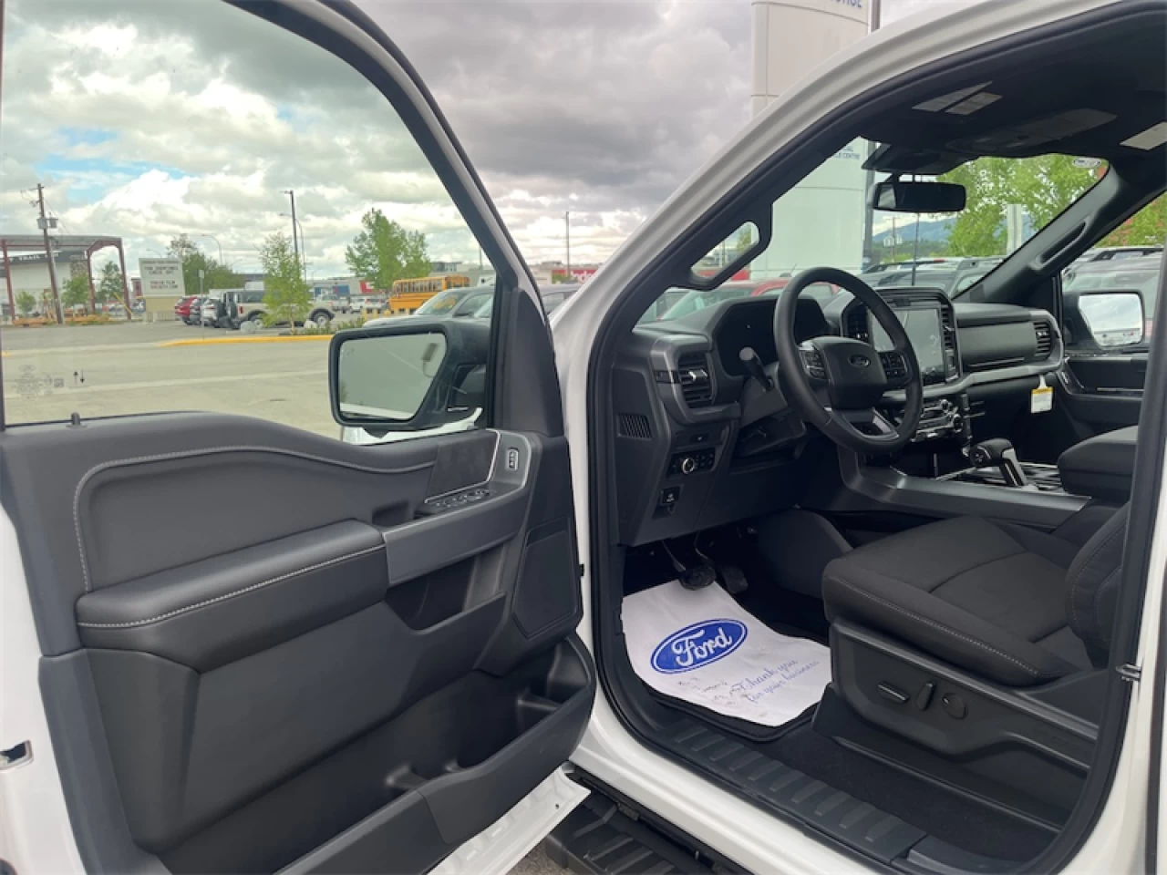 2026 Ford F-150 XLT Main Image