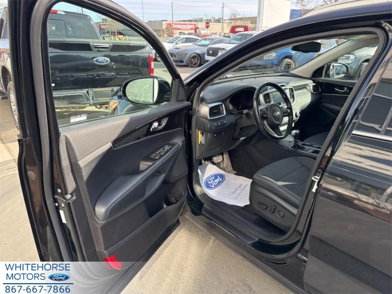 2018 Kia Sorento LX V6 Main Image