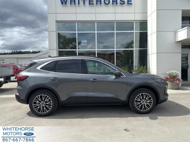 Ford Escape PHEV 2025